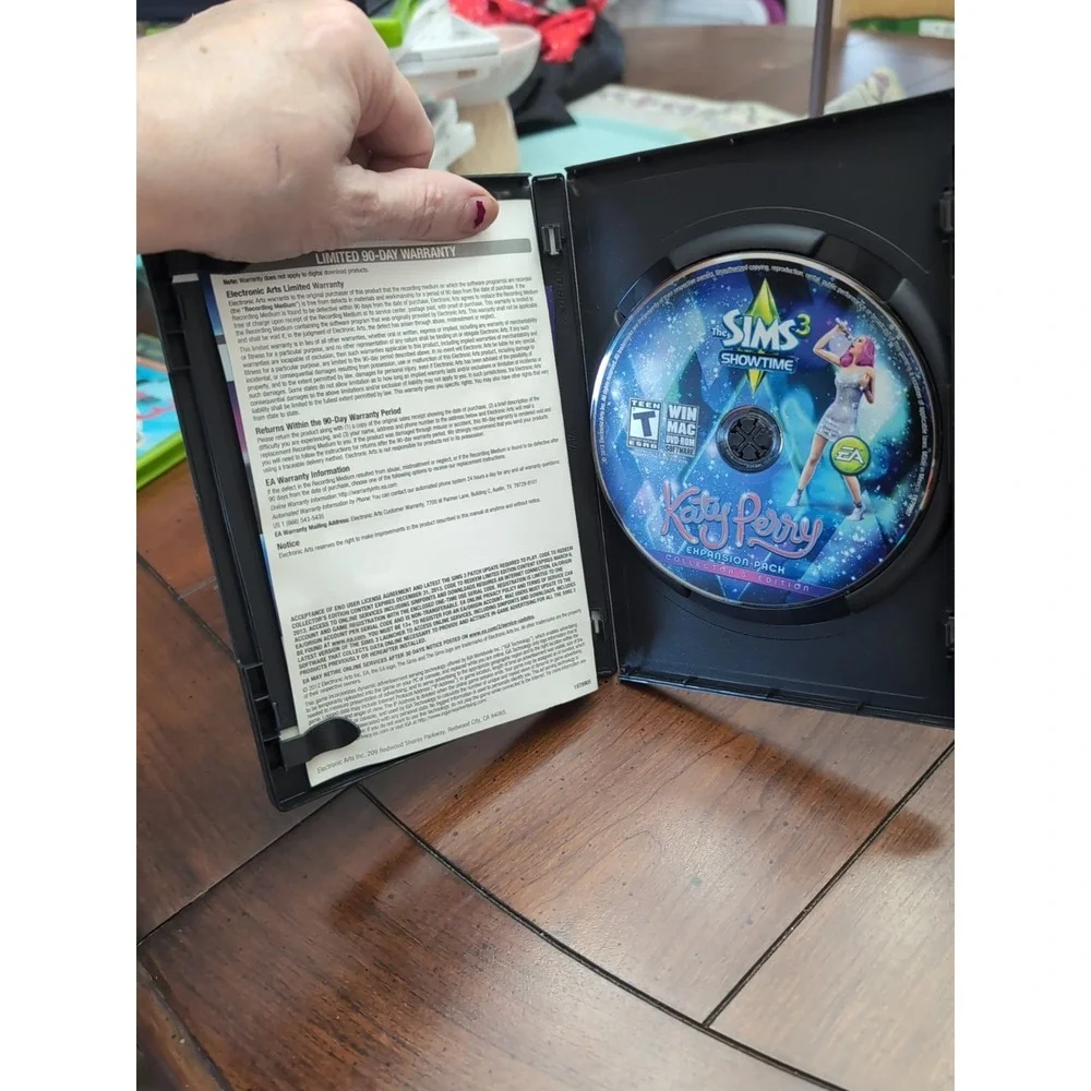 Sims 3: Showtime - Katy Perry W/ Poster Collector's Edition (Windows/Mac, 2012)‎